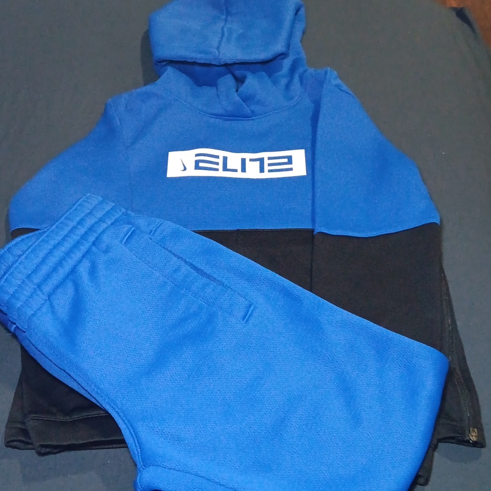 Nike Dri-FIT Blue Apparel